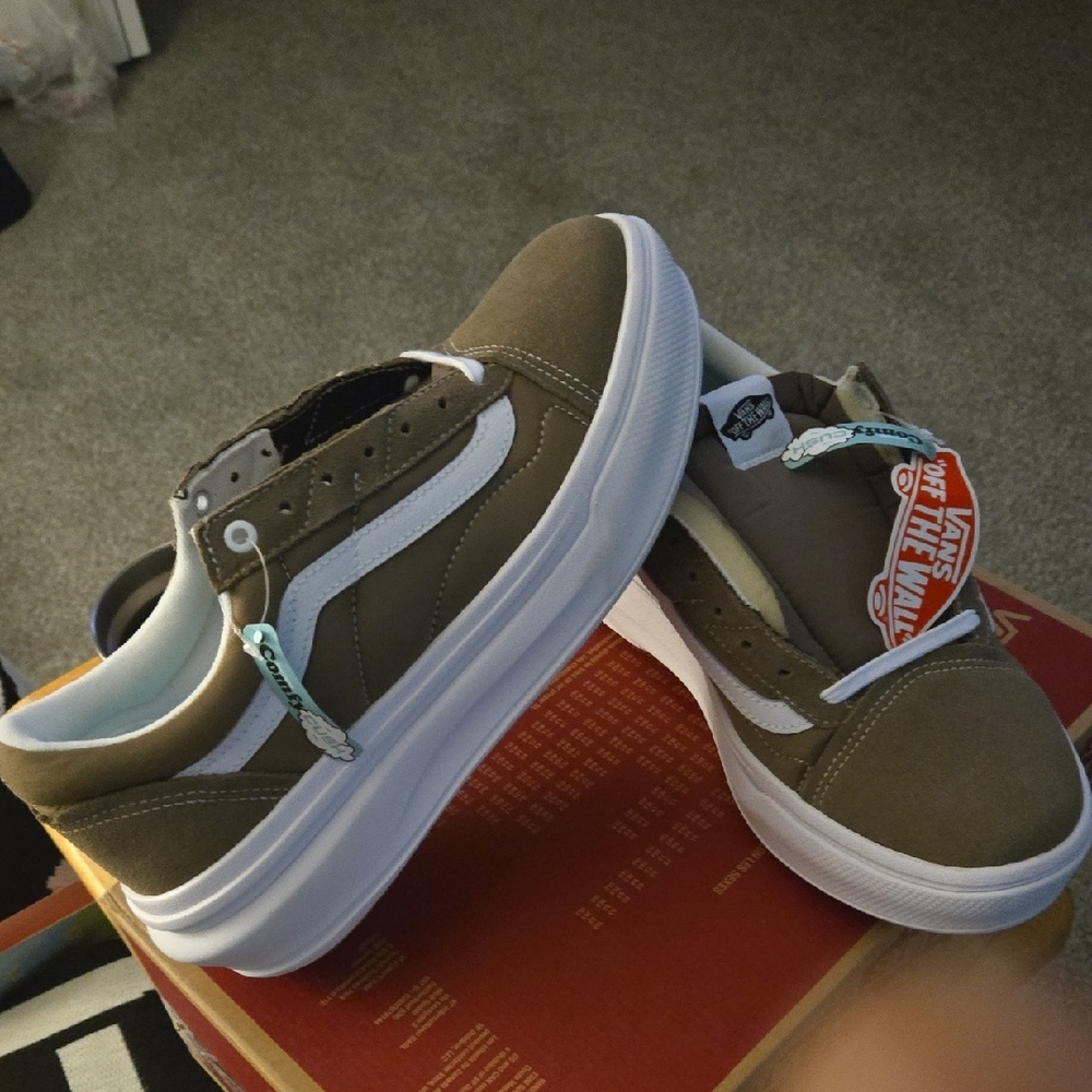 OLD SKOOL OVER Vans Men's Sneakers